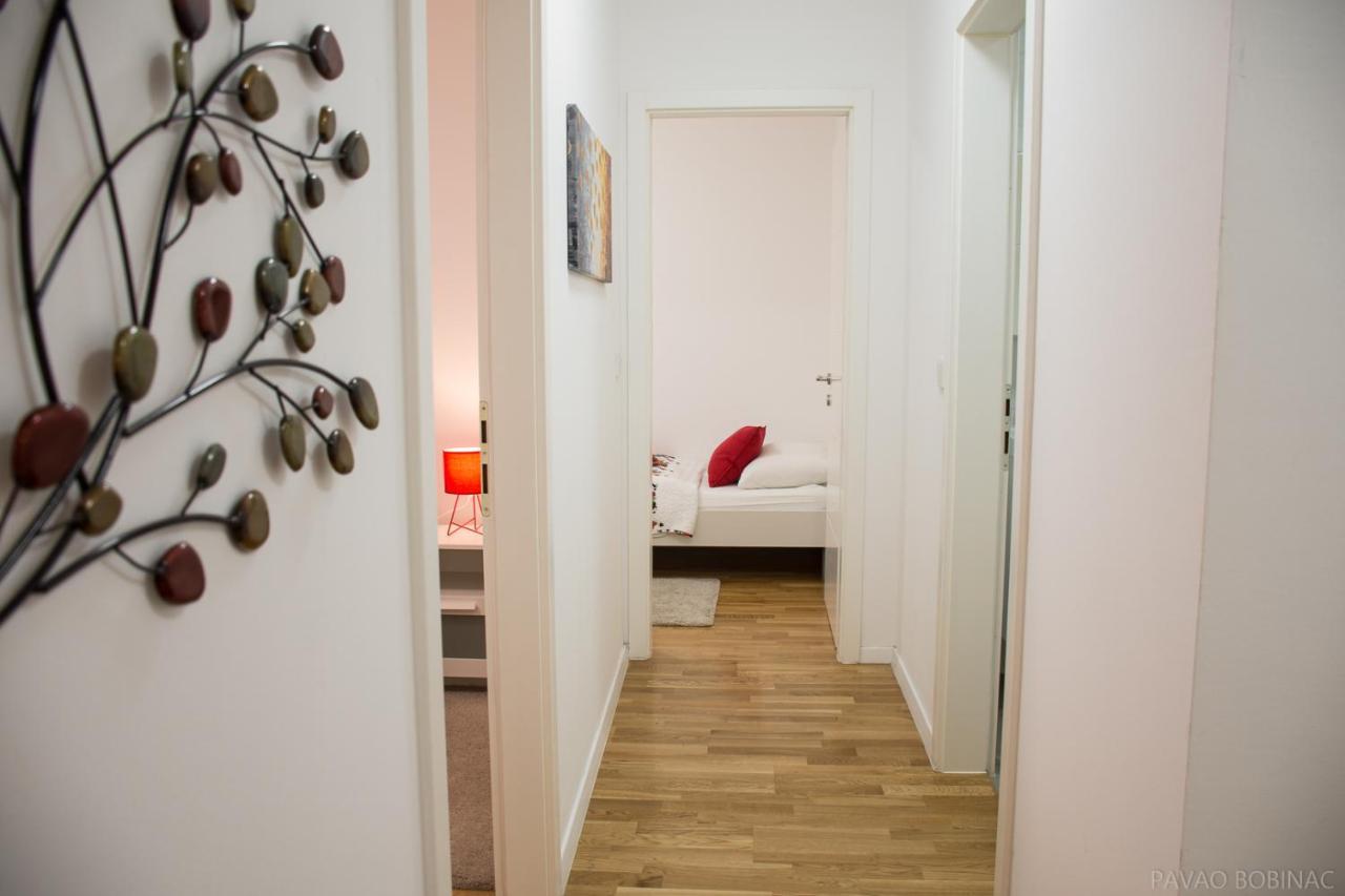 West Residence Luxury Apartment- Parking In Garage Zagabria Esterno foto